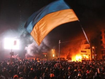 Сьогодні українці вшановують Героїв Небесної Сотні