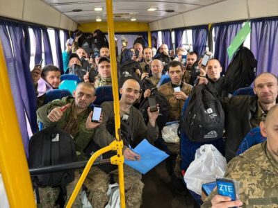 Відбувся черговий обмін: з російського полону повернулись 32 оборонці України