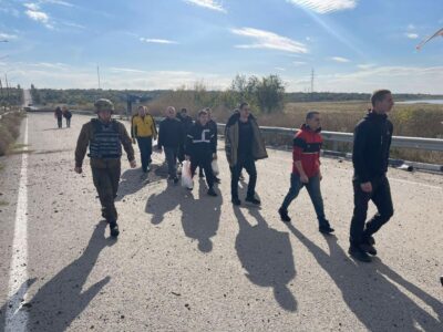 Другий обмін цього тижня: ще 20 українських захисників повернулися з неволі