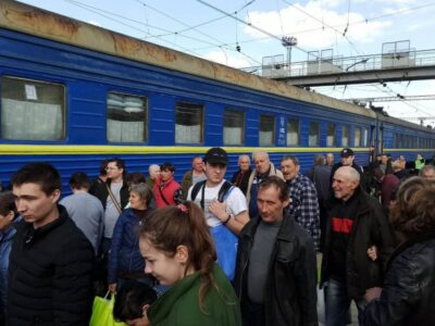 Уряд спрямував черговий транш виплат на кеш-підтримку українців, які евакуюються з небезпечних регіонів