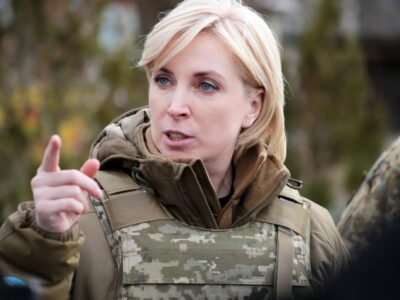 Iryna Vereshchuk: russians use civilians for pressure and do not release from “Azovstal”