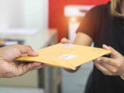 Які документи дозволено, а які заборонено відправляти за кордон поштою