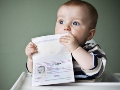 Як оформити закордонний паспорт дитині, яка народилася за кордоном