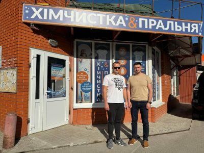 “An example of invincible Ukrainians” – how an IDP from Donetsk Oblast opened a laundry and dry cleaning business in Cherkasy