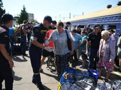 Rivne vilâyeti Donetsk vilâyetinden daa biet tahliye trenini qabul etti